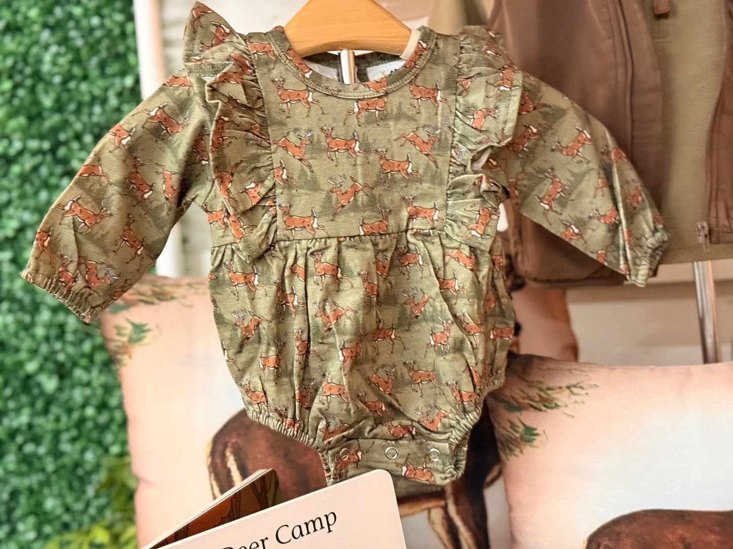 Velvet Fawn Ruffle bubble